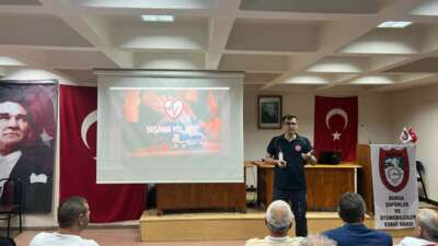  Ticari araç sürücülerine fermuar sistemi anlatıldı