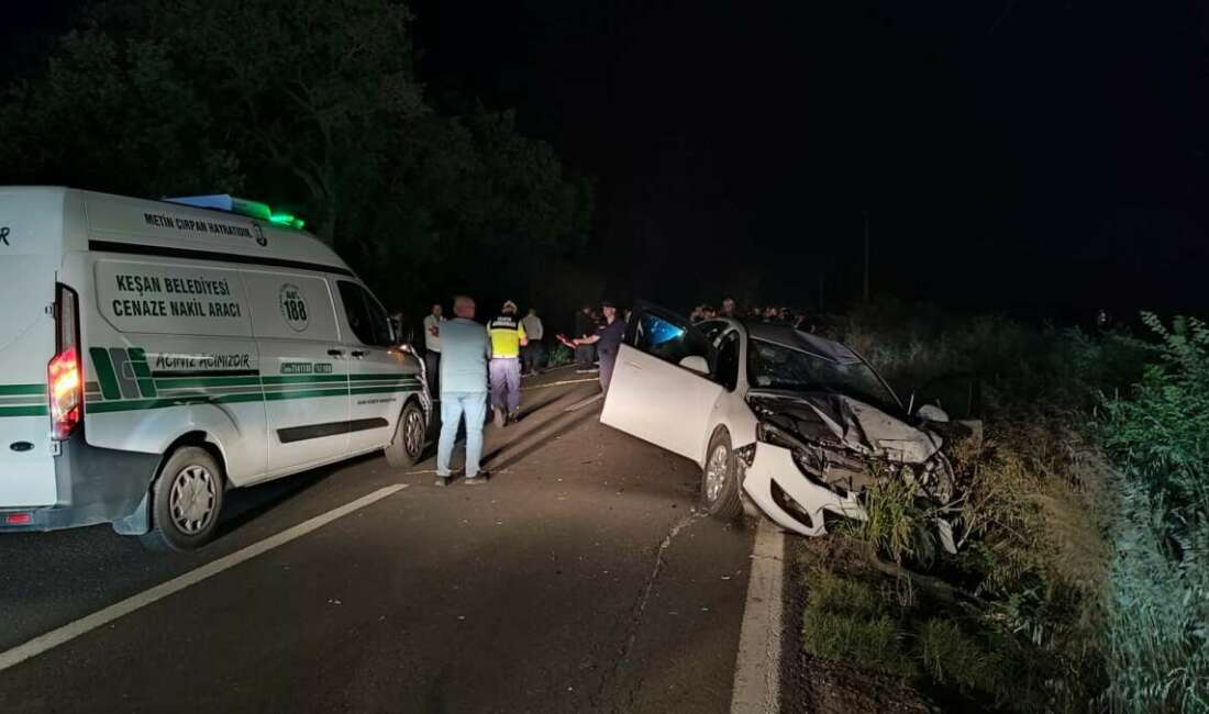 Otomobil ile çarpışan motosikletteki 2 kişi hayatını kaybetti Edirne'nin Keşan ilçesine bağlı