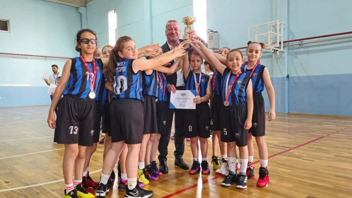 Başkan Karabatı’dan minik sporculara moral ziyareti