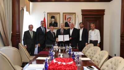 Bursa Valisi Erol Ayyıldız, Sınırlı