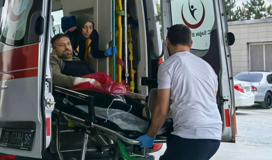 Bursa İengöl’de Ağaç keserken motorlu testere ile elini kesti Bursa'nın İnegöl ilçesinde ormanlık