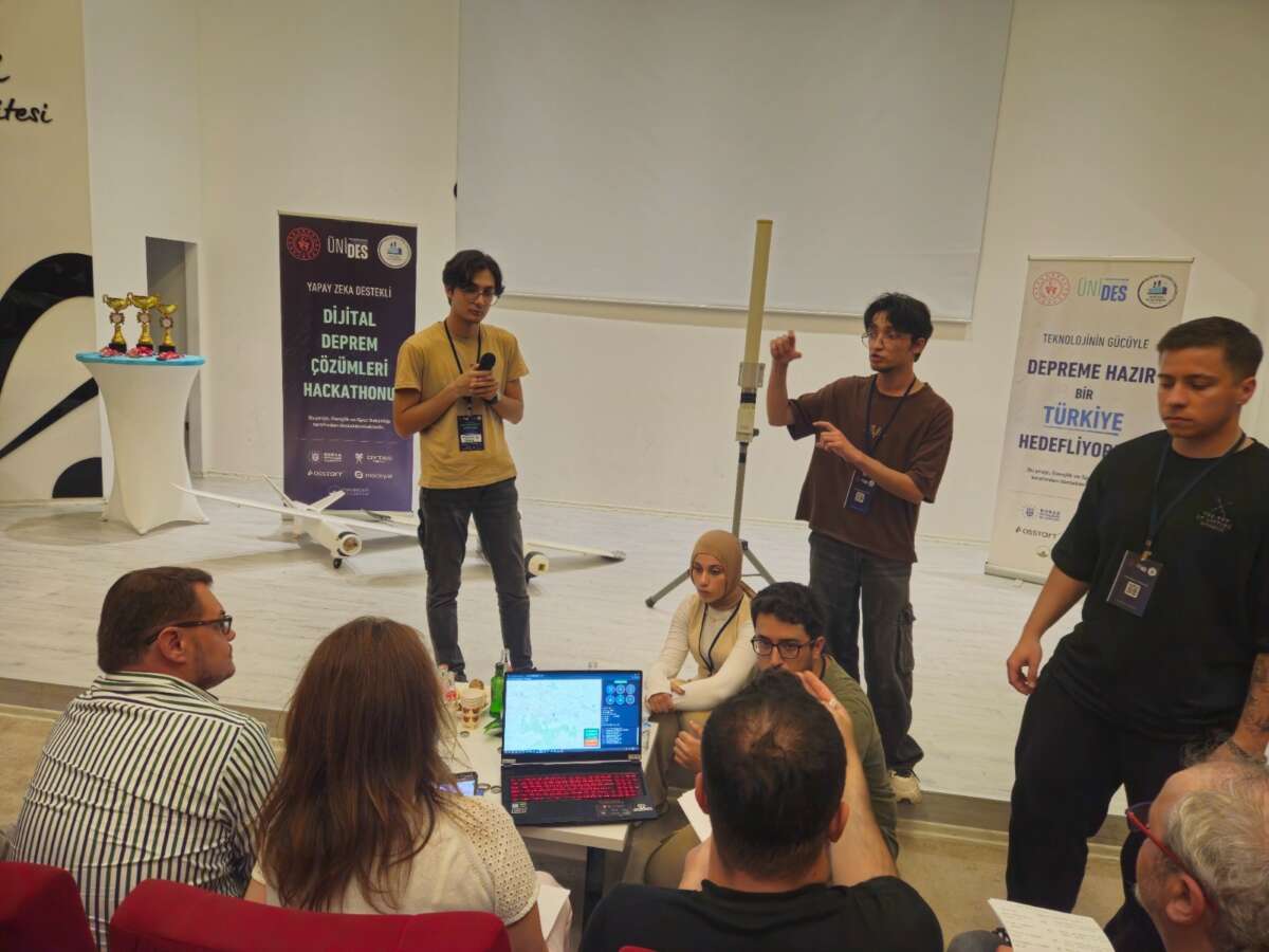  BTÜ’de Dijital Deprem Çözümleri Hackathonu gerçekleştirildi