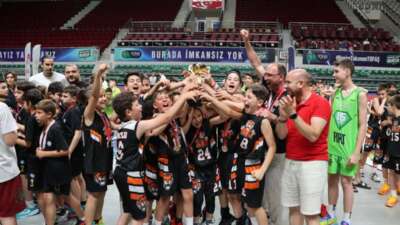Basketbol sezonu Bursa’da coşkulu finalle sona erdi