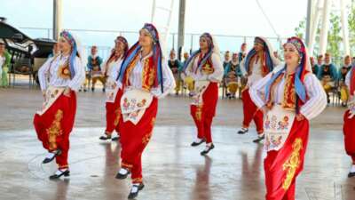 Bursa Maarif Halk Dansçıları Sakarya Şenliği’nde