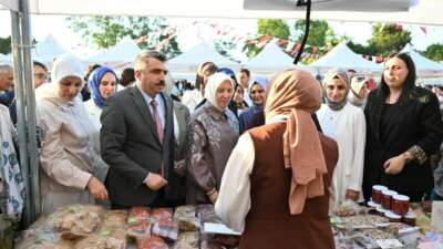 Bursa’da deprem bölgesi kadınlarının El Emekleri Festivali’ne büyük ilgi