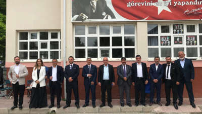 İznik’te 12 adayın yarıştığı muhtarlık seçiminde Nezir Poyraz kazandı