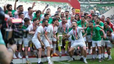 Bursaspor’da birçok isimle yollar ayrılabilir