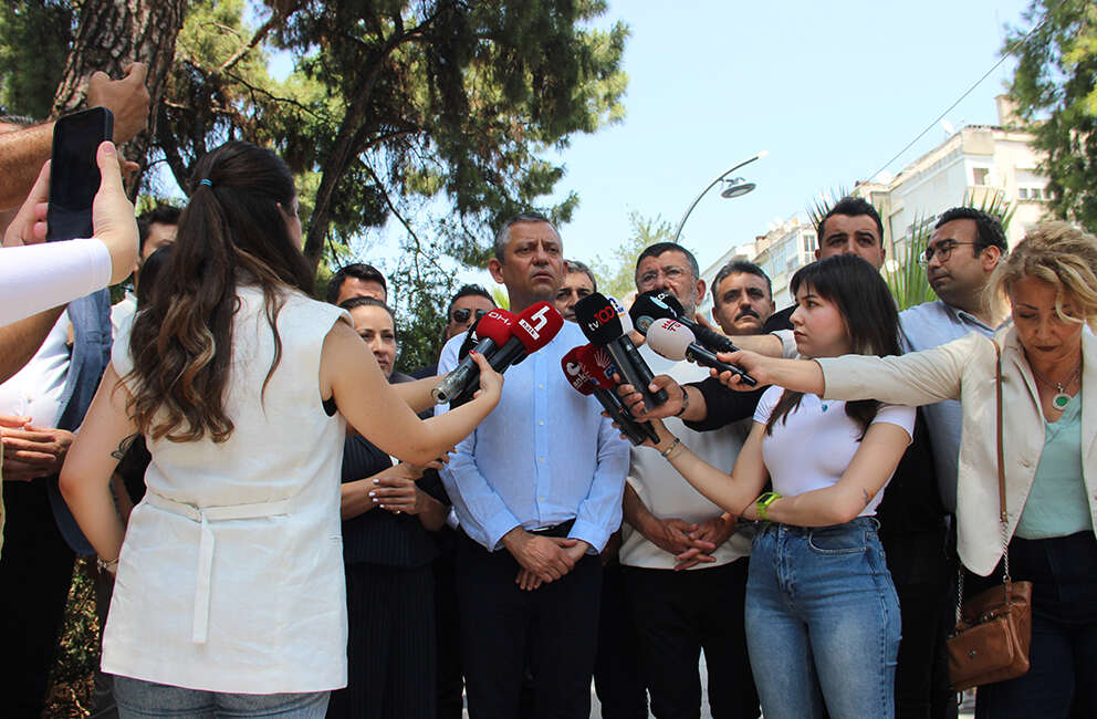 Manisa'daki evinde elektrik akımına