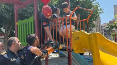 Bursa'nın İnegöl ilçesinde karnesini aldıktan