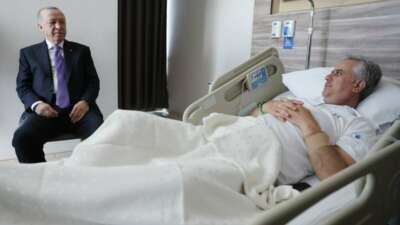 Cumhurbaşkanı Erdoğan’dan AK Parti Genel Başkan Yardımcısı Yalçın’a “geçmiş olsun” ziyareti