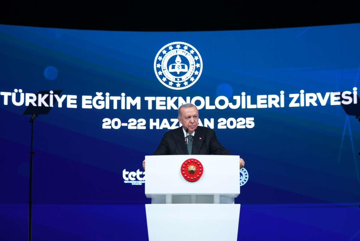 Erdoğan: “Eğitimde teknolojide OECD’de üst sıralardayız”