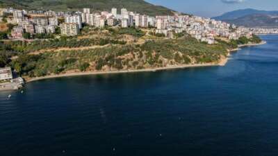 Gemlik denizle buluşuyor