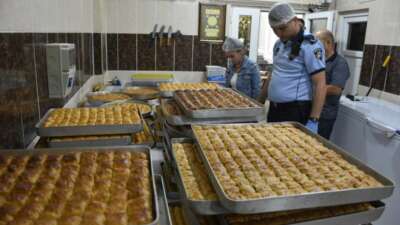 Karacabey Zabıtası’ndan gıda güvenliği için bayram mesaisi
