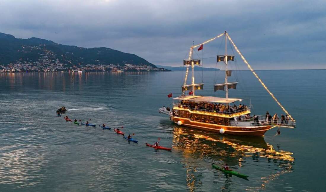 Karadeniz, kanolarla renklendi Ordu Büyükşehir Belediyesi Yelken