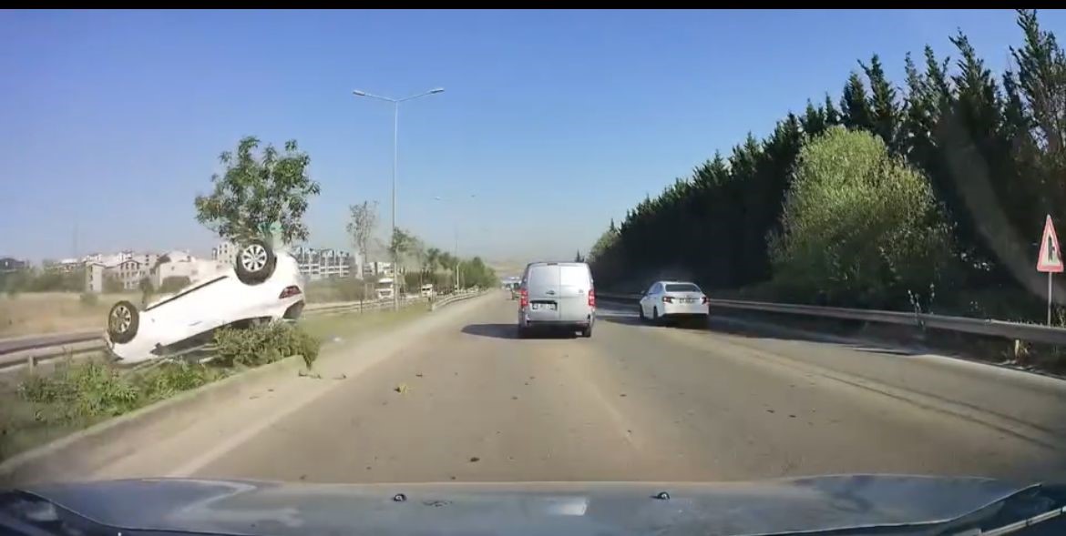  Kontrolden çıktı böyle takla attı, kaza yapan çiftin burnu kanamadı