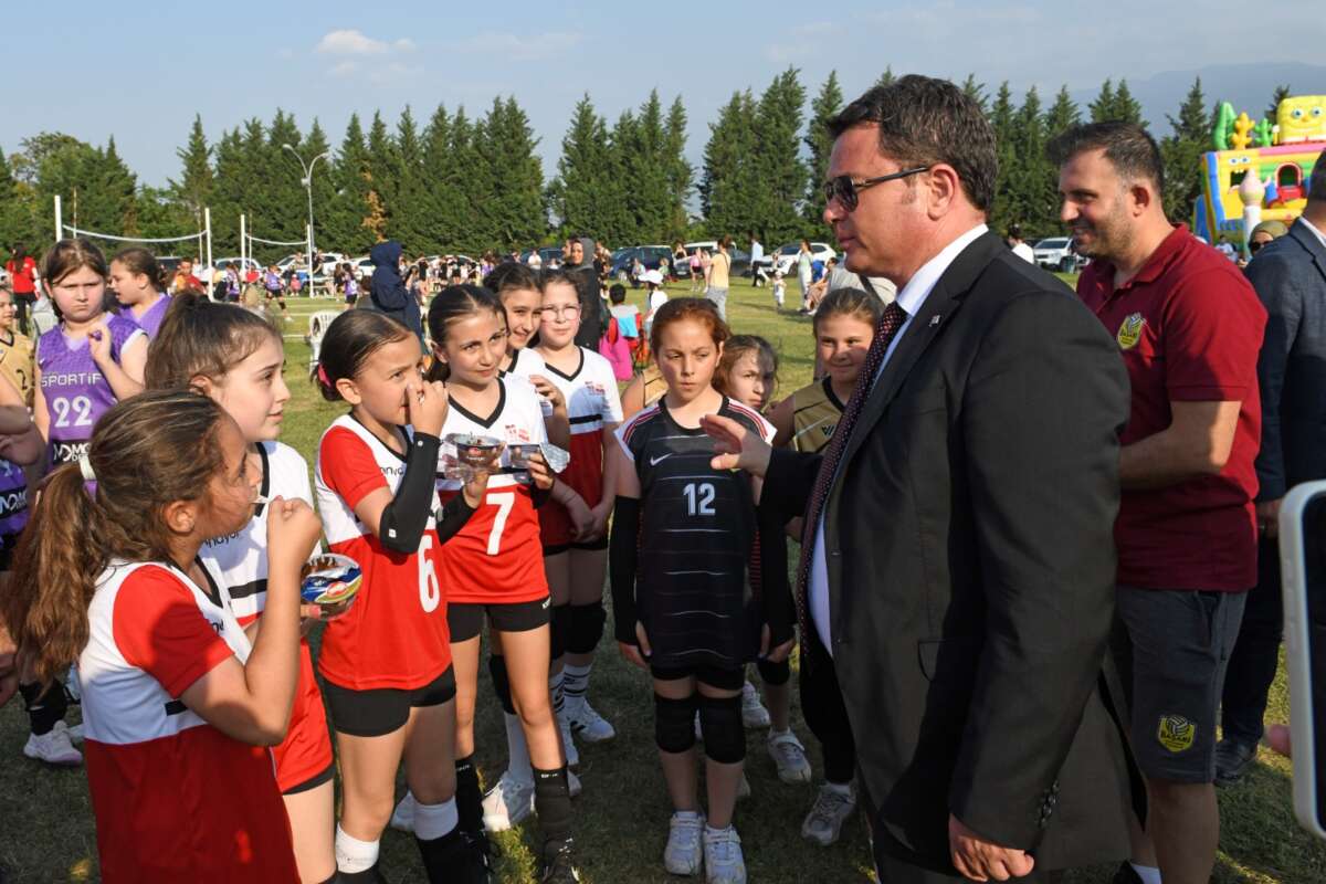 Osmangazi’de kız çocukları için Mini Voleybol Şenliği