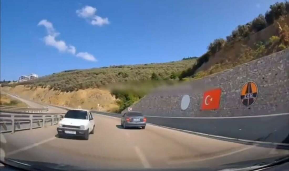 Otobanda ters yönde son sürat böyle ilerledi… Kazanın teğet geçtiği anlar kamerada Bursa'da otobanda ters yöne