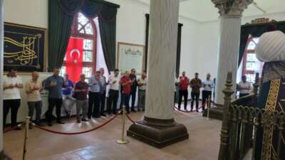  Şehit padişah Bursa’daki kabri başında anıldı