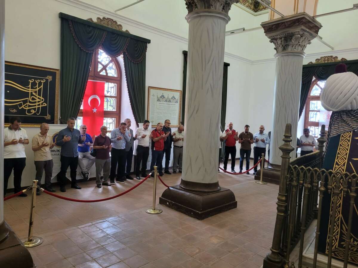  Şehit padişah Bursa’daki kabri başında anıldı