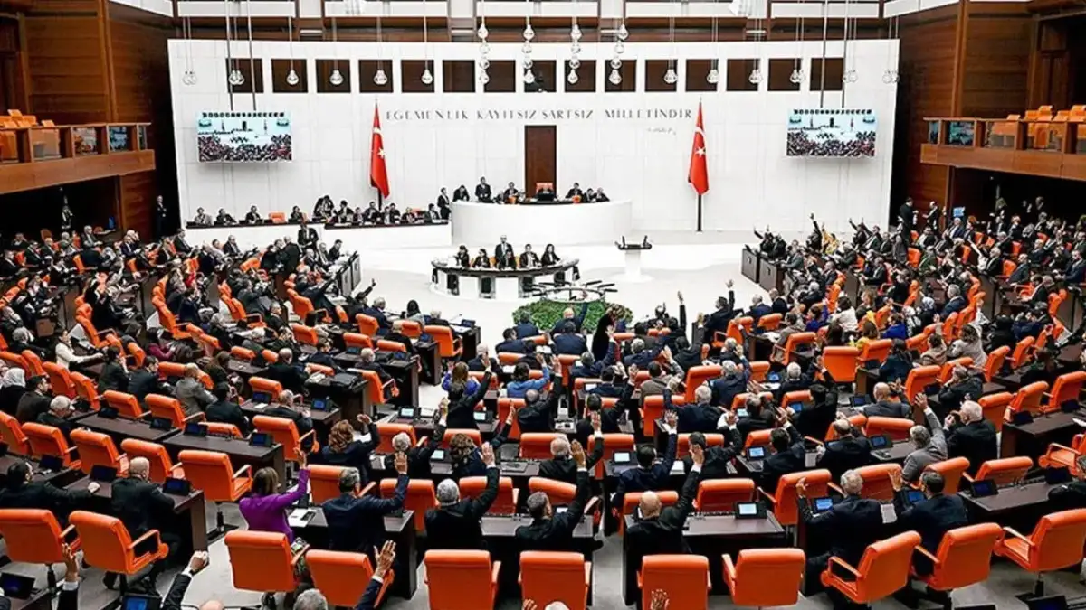 TBMM Başkanlık Divanı ve komisyon üyeleri belirlendi