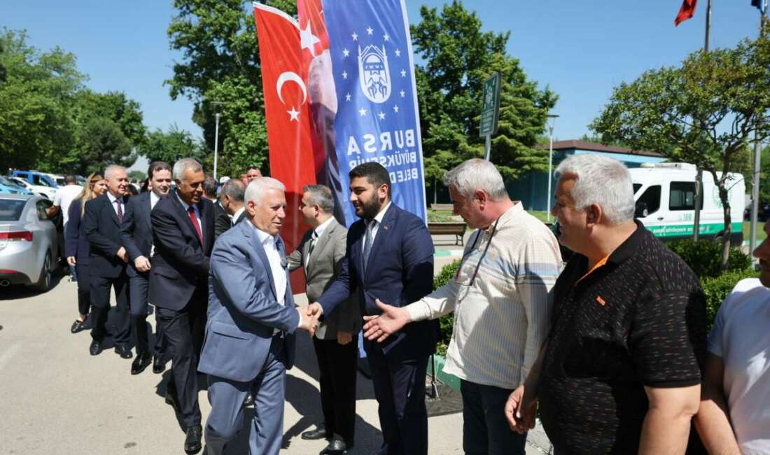 Başkan Bozbey, Büyükşehir ailesiyle bayramlaştı Bursa Büyükşehir Belediye Başkanı