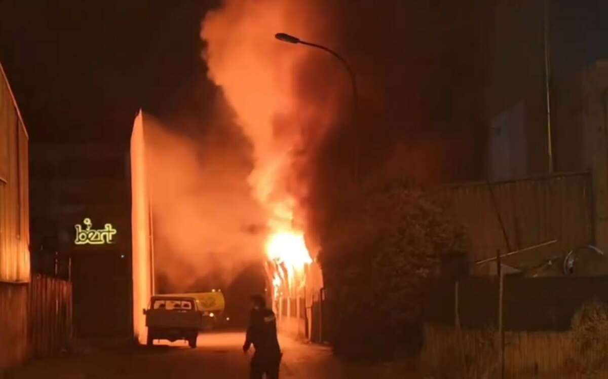 Bursa’da kauçuk fabrikasında korkutan yangın