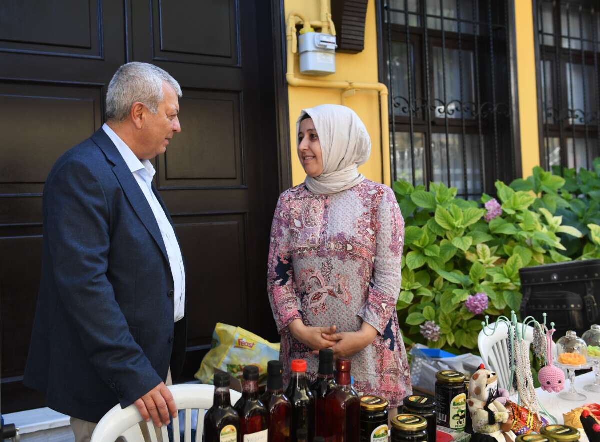 Osmangazi Belediyesi üreten kadınların yanında