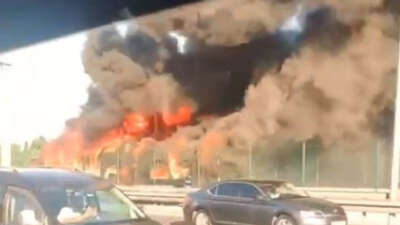 Bakırköy İncirli’de boş bir metrobüsün