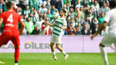 Bursaspor’da kadroda ayrılık rüzgarı: Üç futbolcu için yeni karar
