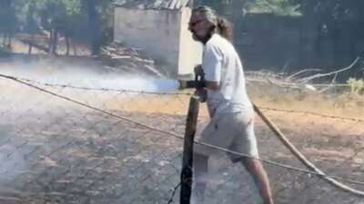 Çanakkale’de yangın söndürme çalışmalarına ünlü oyuncudan destek