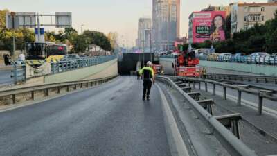 İstanbul Zincirlikuyu alt geçitte İETT