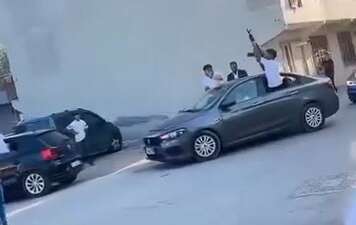 Bursa'daki bir düğünde damat ve