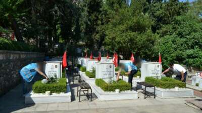 Bursa Denetimli Serbestlik Müdürlüğü’nden şehitler ve gazilere vefa ziyareti