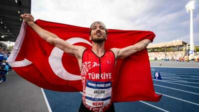 Berke Akçam’dan altın madalya