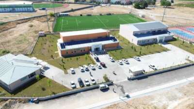 İznik’te dev tesis yüzme kurslarıyla faaliyete başladı