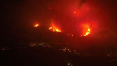 Bursa’da orman yangını 3 köyü tehdit etti, yangının havadan görüntüsü yürekleri dağladı