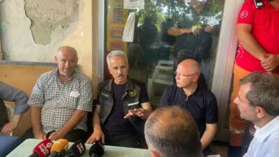 Bakan Uraloğlu, Karahıdır ve İğdir Mahallesi’ni ziyaret etti