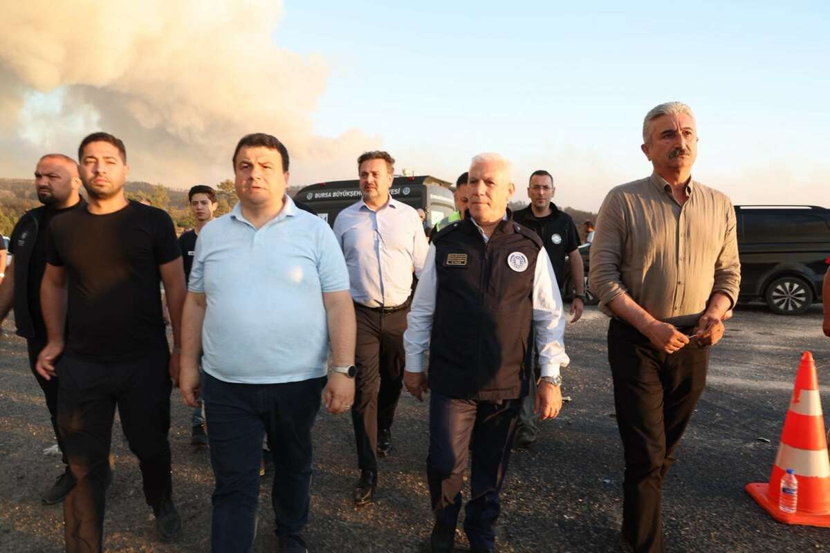 Başkan Bozbey, “Yangının 6 farklı bölgede bir anda başlamış olması düşündürücü”