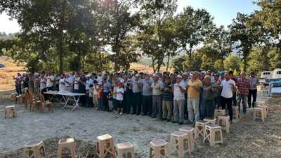 Eller yağmur ve orman yangınları için semaya açıldı