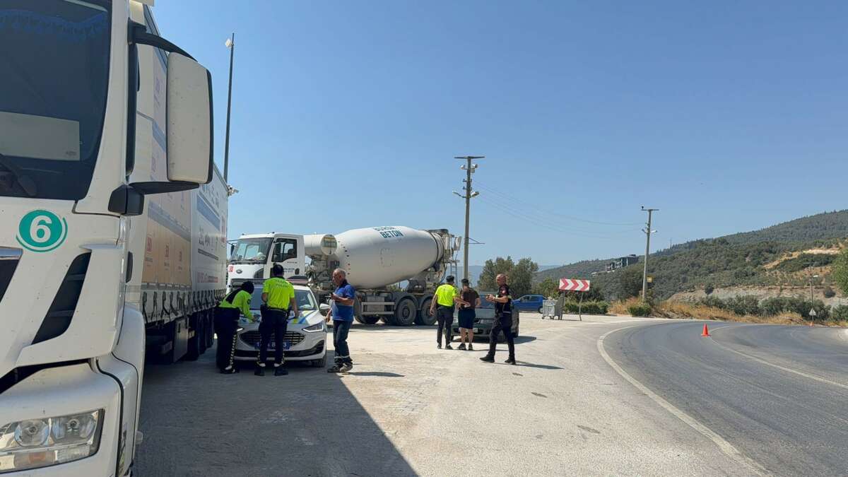 Gemlik Kumla-Armutlu yolunda radarlı denetim