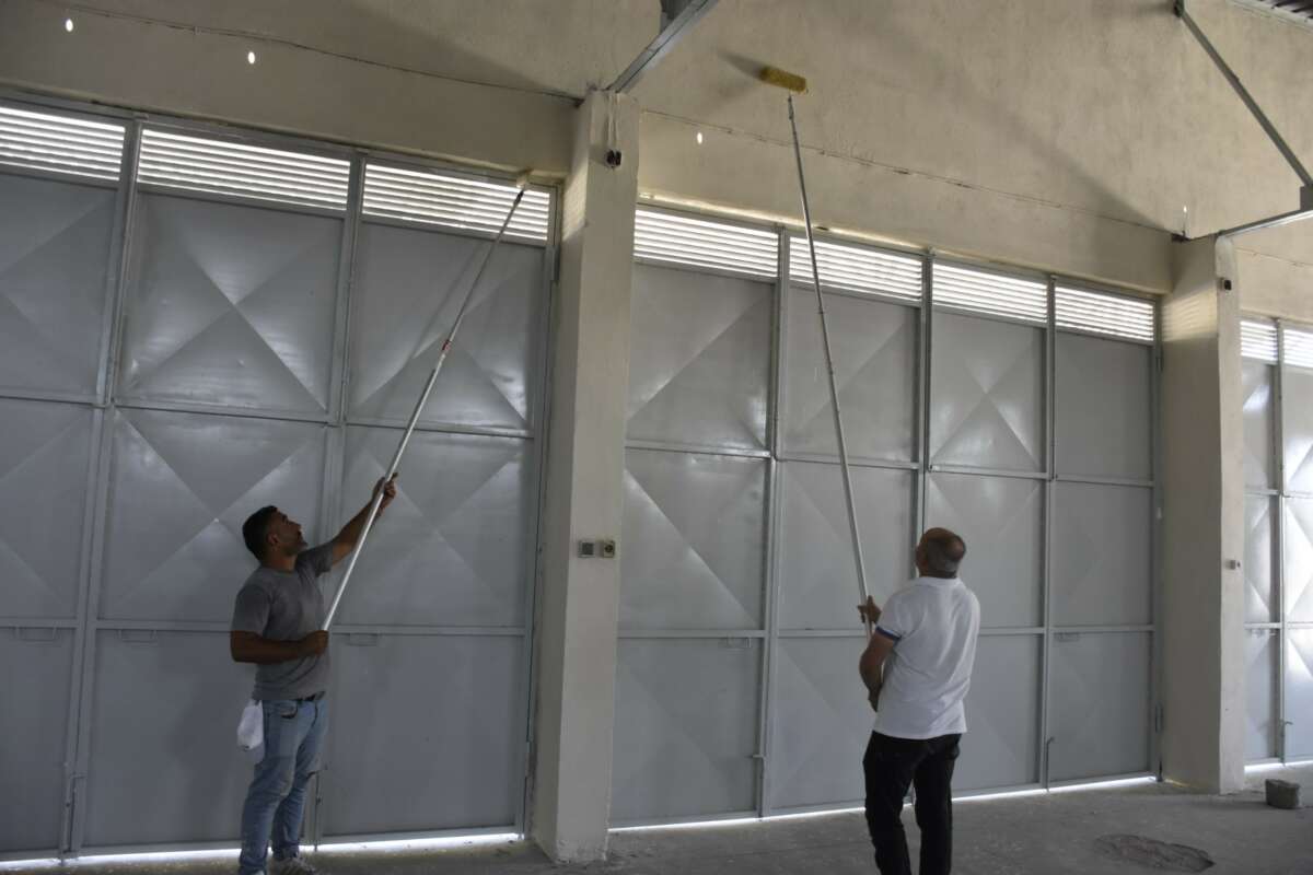 Belediye ekipleri, boya-badana ve tadilat hizmetiyle yüzleri güldürdü