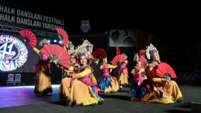 Altın Karanfil Halk Dansları Yarışması’nın kazananı Bulgaristan oldu