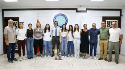 BUÜ Kadın Hentbol Takımından çifte şampiyonluk