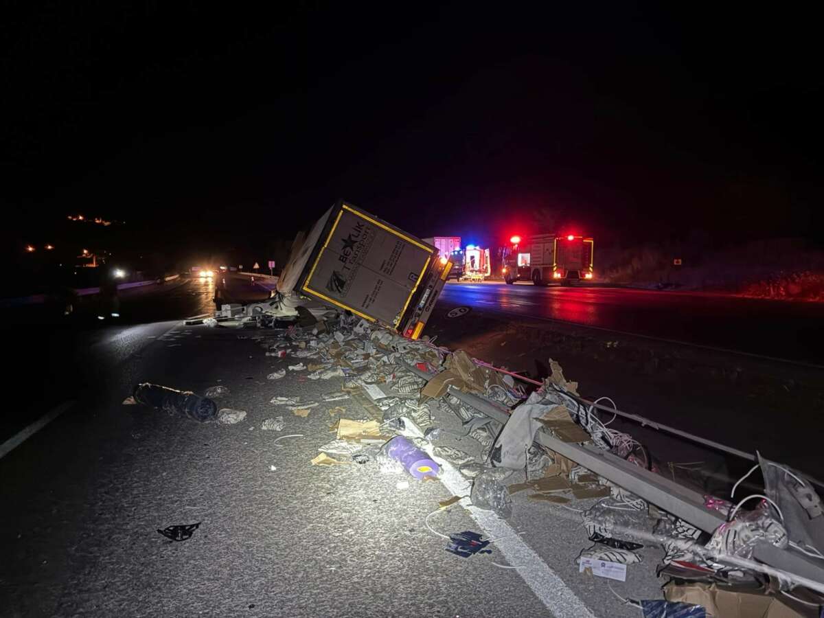 Balıkesir-Bursa kara yolunda tır kazası: 1 yaralı