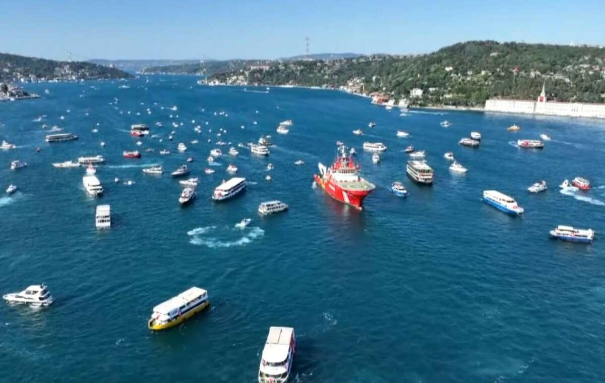  Boğaz’dan 15 Temmuz geçişi: 253 şehidin anısına 253 tekne kortejde yer alıyor