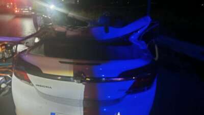 Bursa'da otomobilin tali yoldan ana