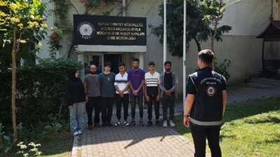 Bursa’da göçmen kaçakçılığı operasyonu: 7 yabancı uyruklu şahıs ve organizatör yakalandı