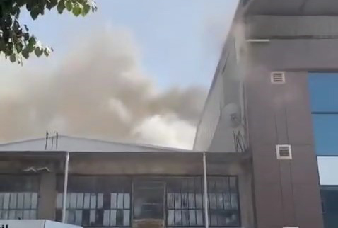 Bursa’da tekstil atölyesinin çatı katında yangın