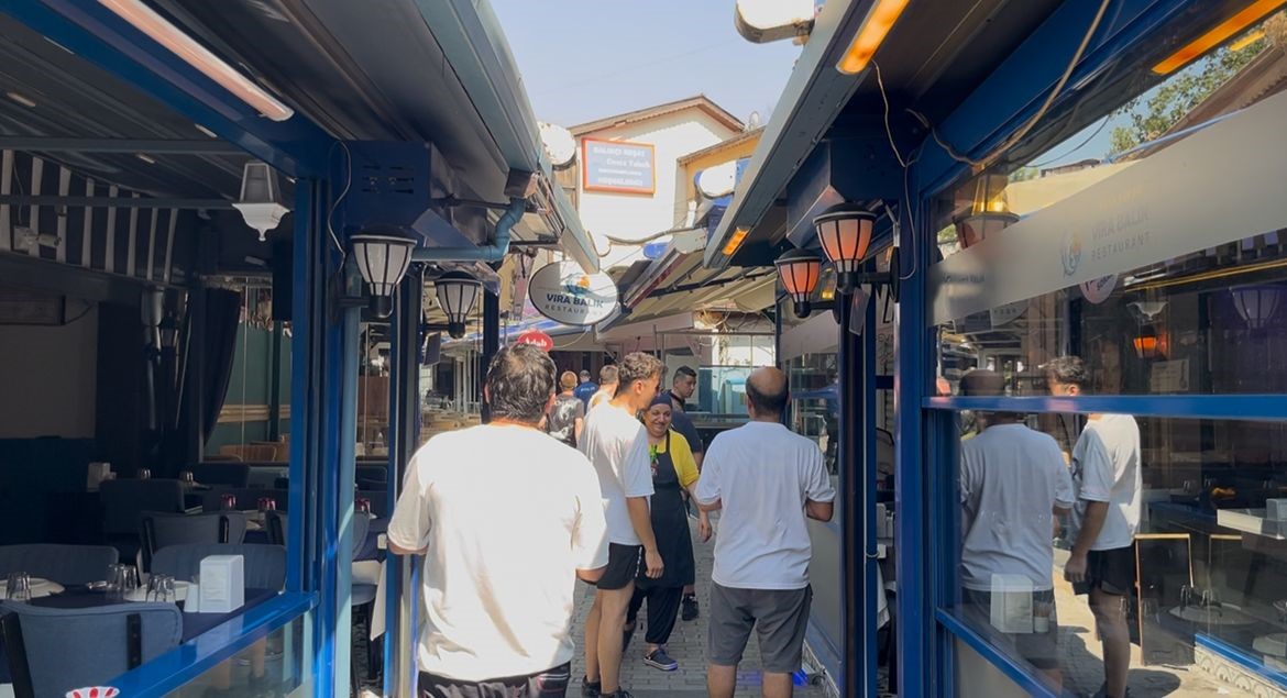 Bursa’nın popüler eğlence sokağında birçok işletme mühürlendi