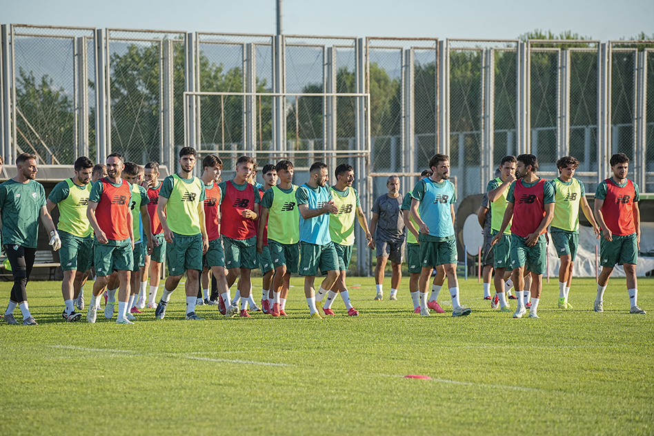 Bursaspor sezonu taraftarıyla açtı
